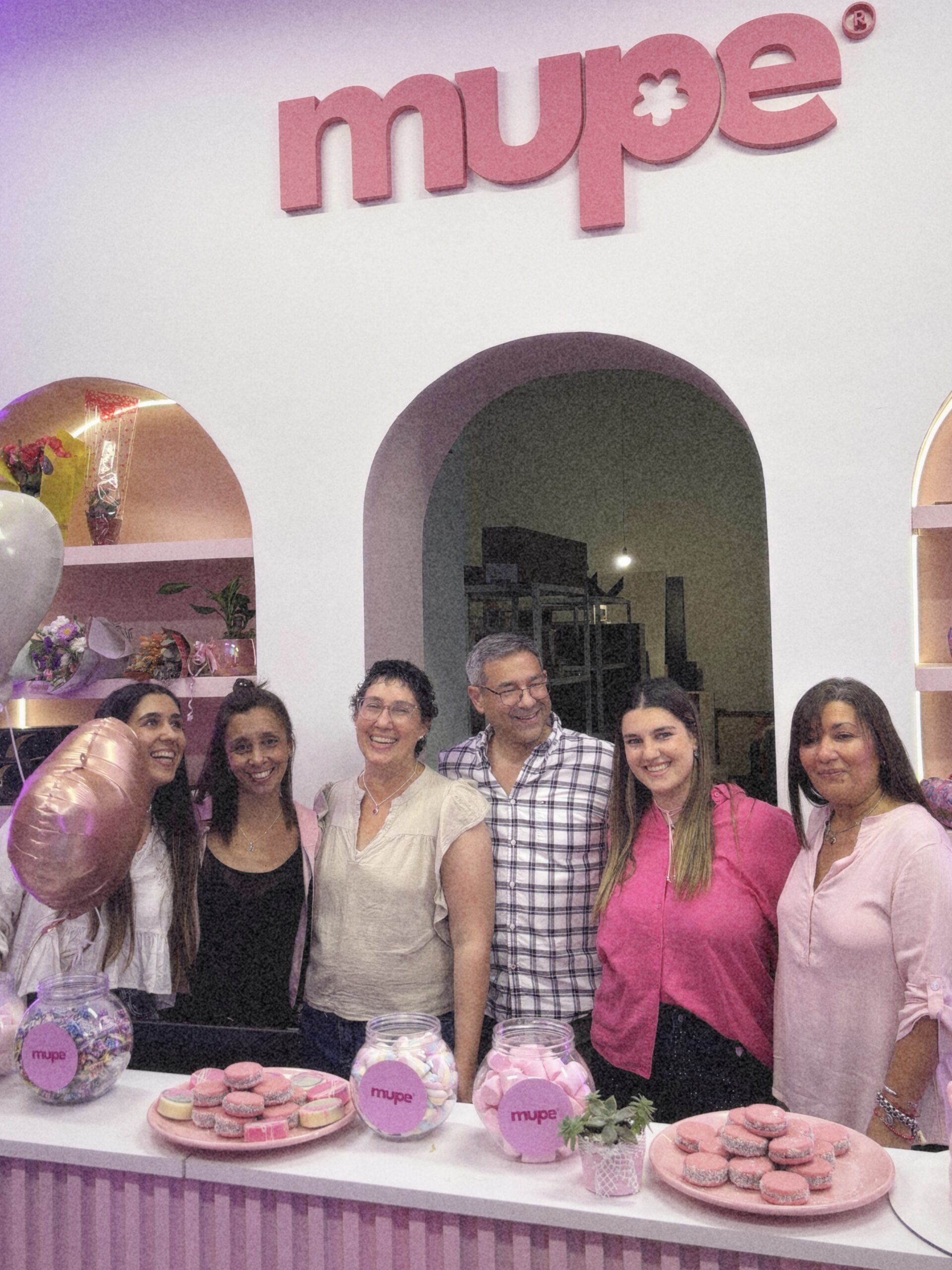 Edited in Tezza with: VINYL, Brillo, & Temperatura