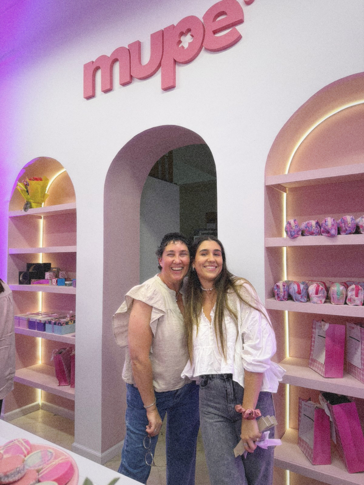 Edited in Tezza with: VINYL, Brillo, & Temperatura