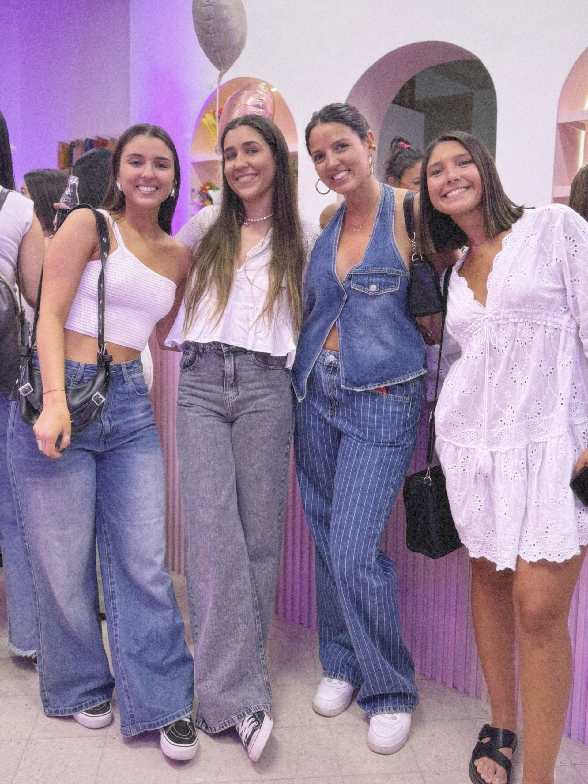 Edited in Tezza with: VINYL, Brillo, & Temperatura